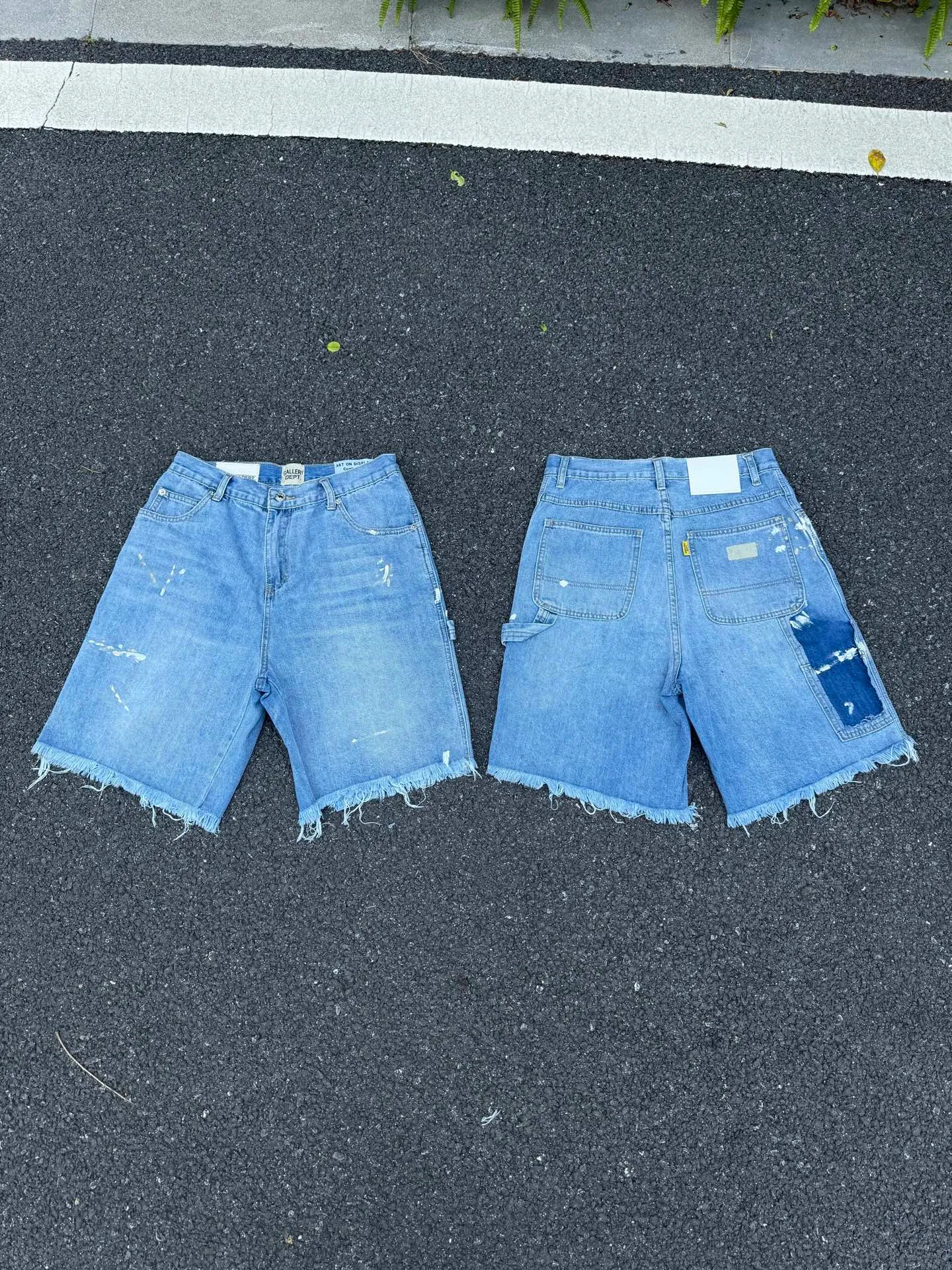 P200💰GD098 GALLERY DEPT splashing ink and paint destroying the edges, retro washed and distressed high street logging workwear denim shorts Workmanship: original accessories Customized original Logo buttons YKK zippers 6 complete labels Original hang tag Color: blue Size: S-XXL (28 30 32 34 36)